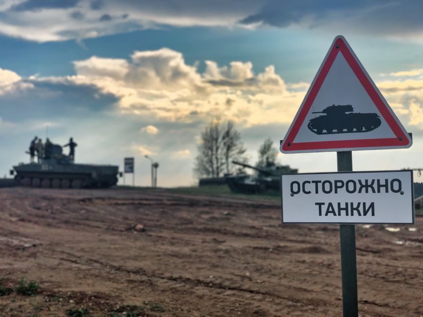 Russian forces attack Chernihiv: business premises and housing hit