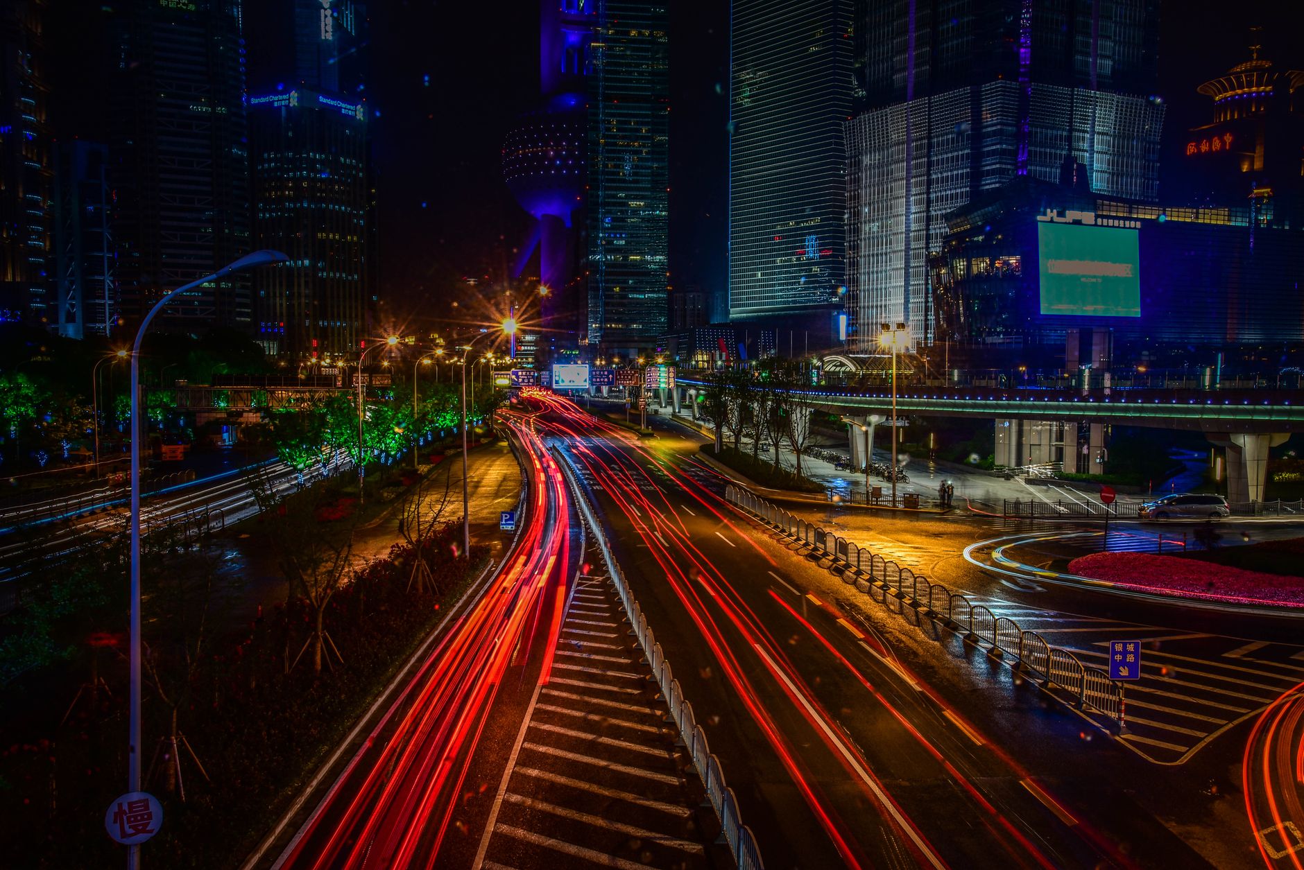 CXMT Shares Surge 500% in Record IPO on Shanghai STAR Market