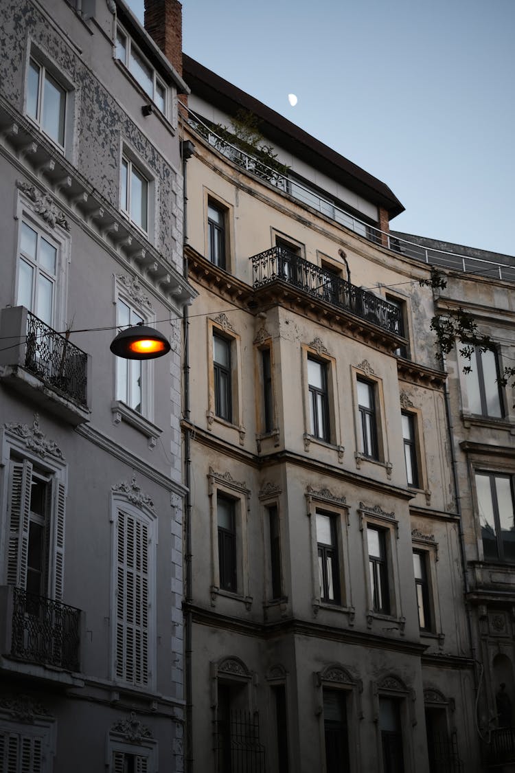 Exterior Of A Townhouse 