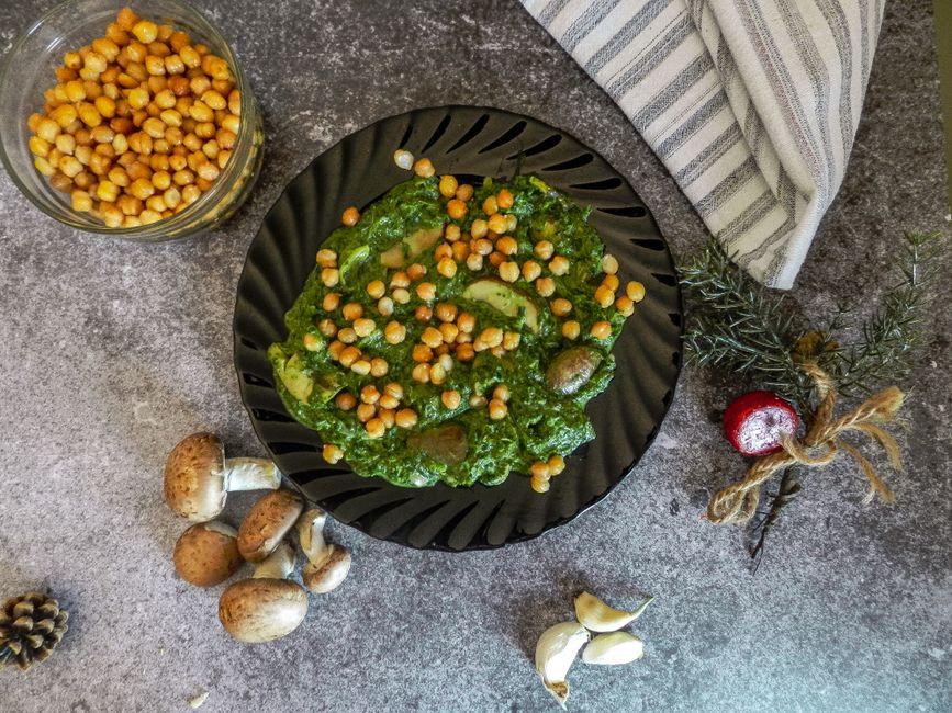 Chickpea spinach dal