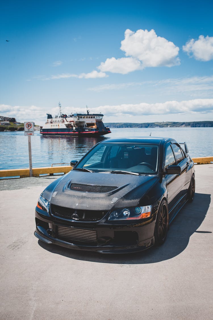 Black Mitsubishi Lancer Evolution