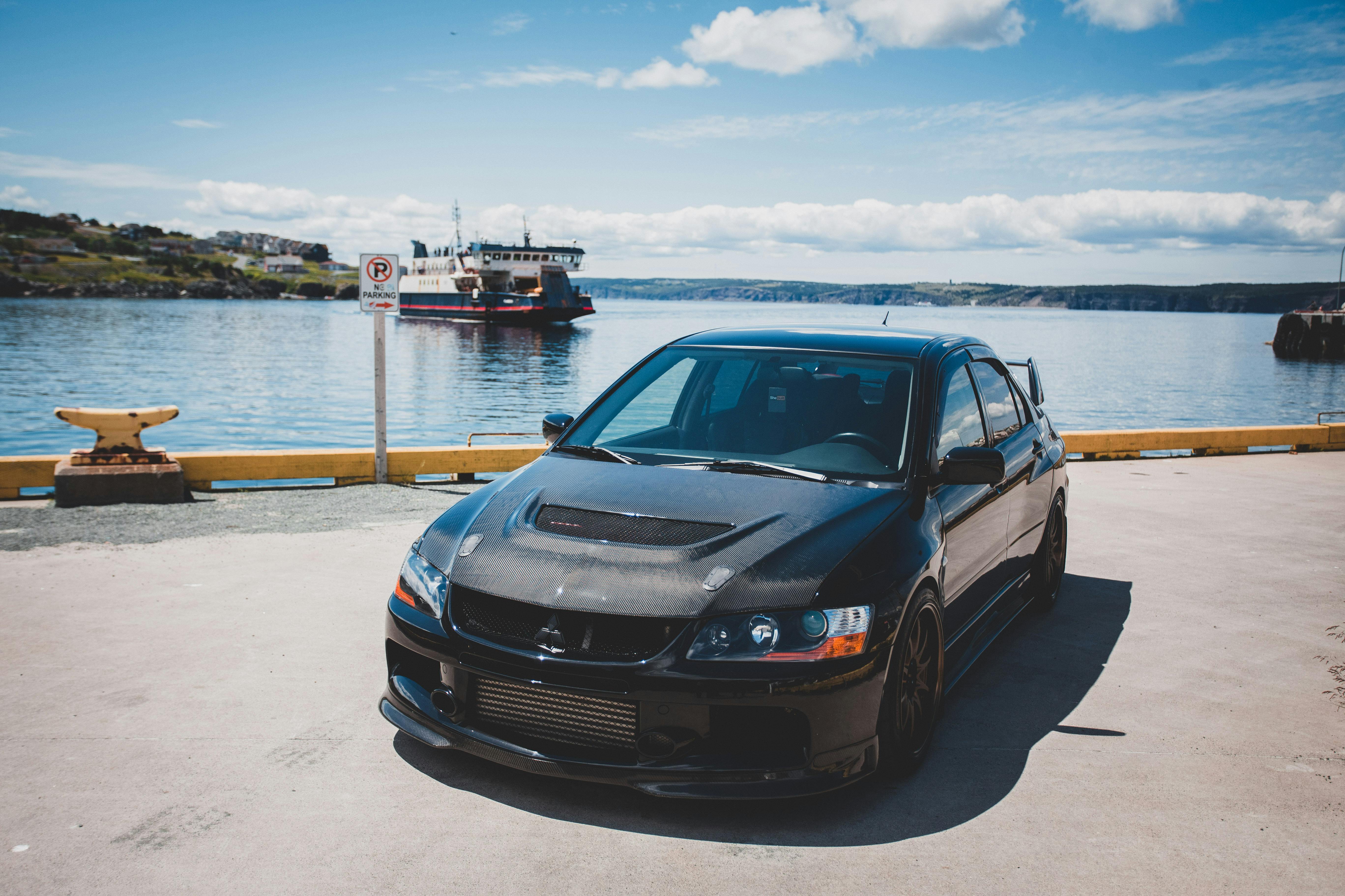 Mitsubishi Lancer at Night · Free Stock Photo