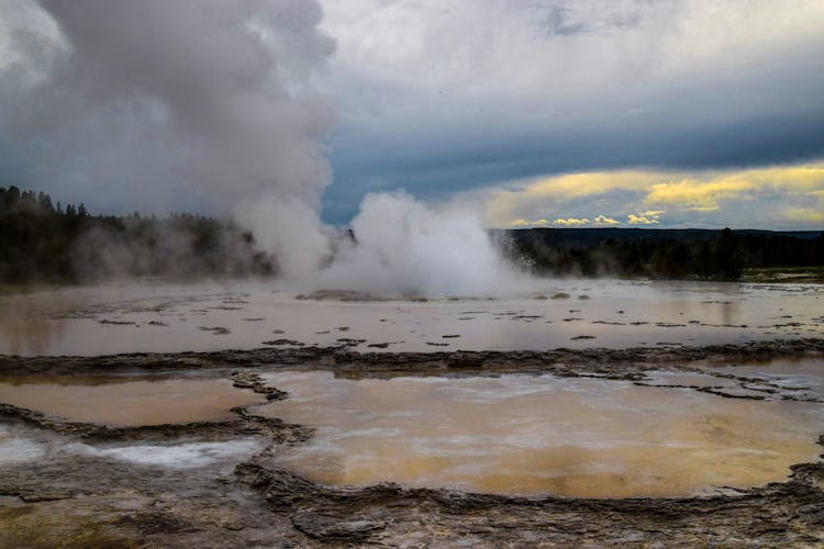 Great Fountain Geyser In Yellowstone National Park