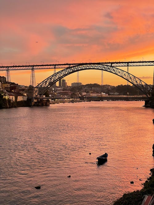 Fotobanka s bezplatnými fotkami na tému architektúra, budovy, dom luis i most