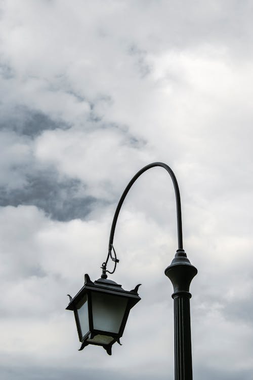 Kostnadsfri bild av gatubelysning, himmel, lågvinkelfoto