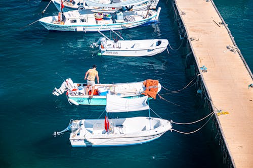 Δωρεάν στοκ φωτογραφιών με αποβάθρα, βάρκες, λήψη υψηλής γωνίας