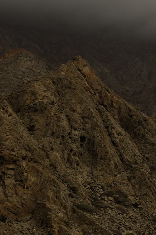 Бесплатное стоковое фото с вертикальный выстрел, геология, гора