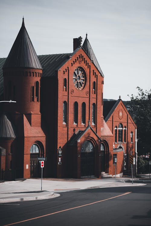 Immagine gratuita di architettura gotica, chiesa, facciata