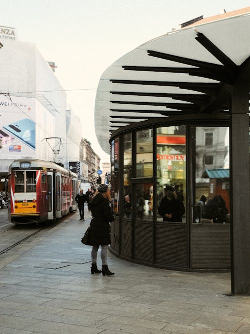 交通系統, 人, 地鐵系統 的 免费素材图片