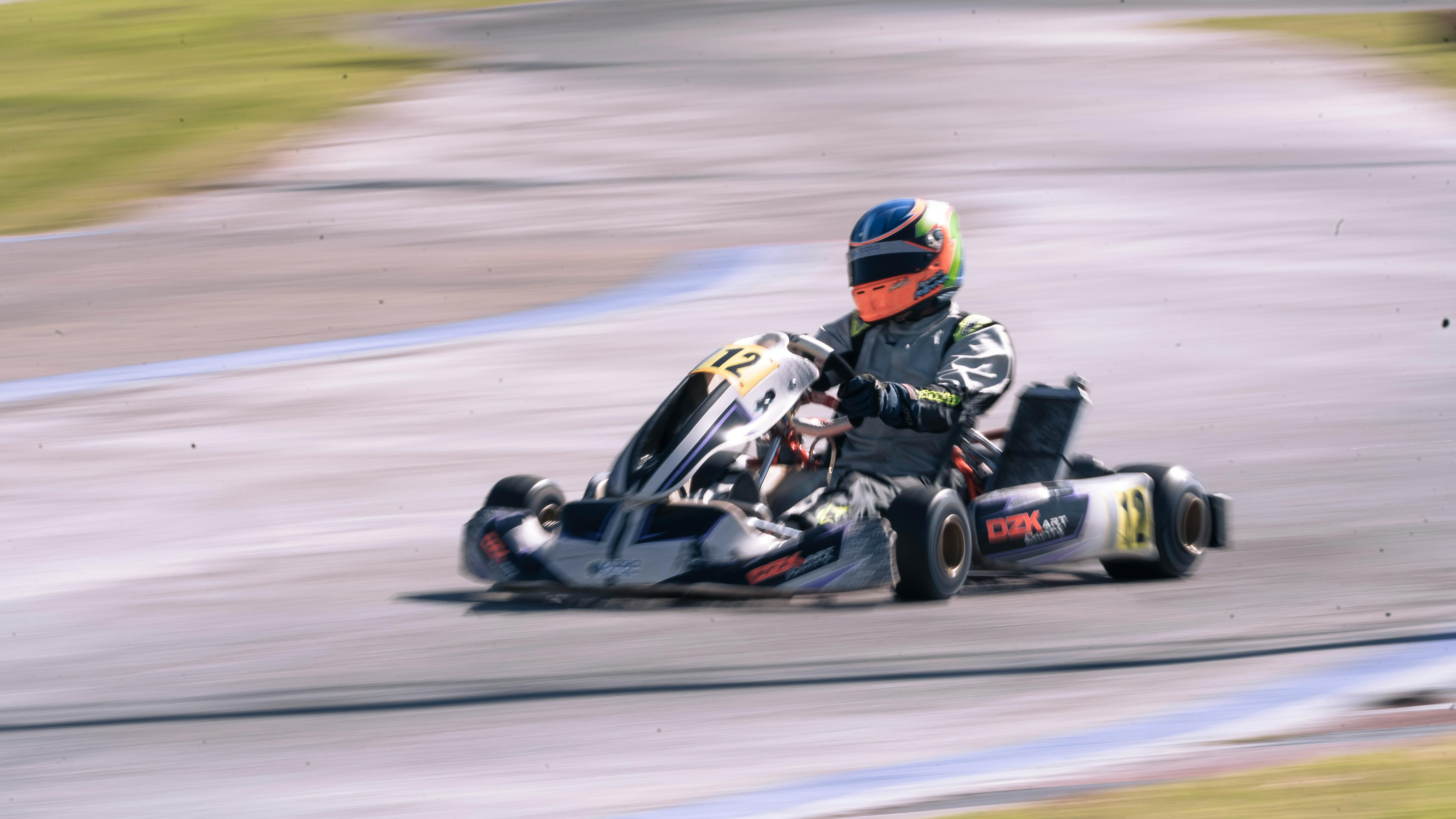 Waiting racing driver hi-res stock photography and images - Alamy