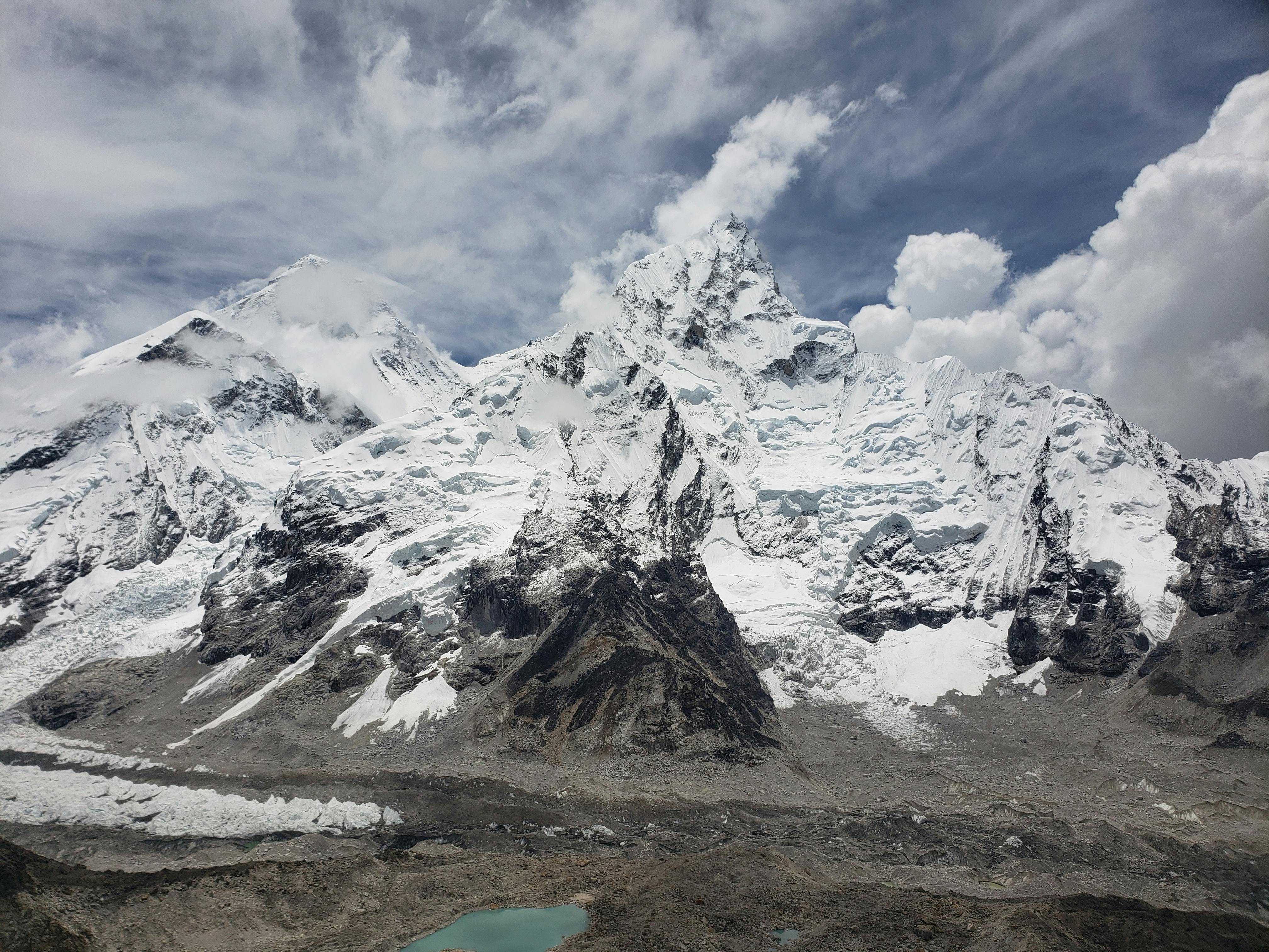 Hình nền Ngọn Núi Everest Với Nền Trời đầy Tuyết Hình ảnh Của Mt Everest  Background Vector để tải xuống miễn phí  Pngtree