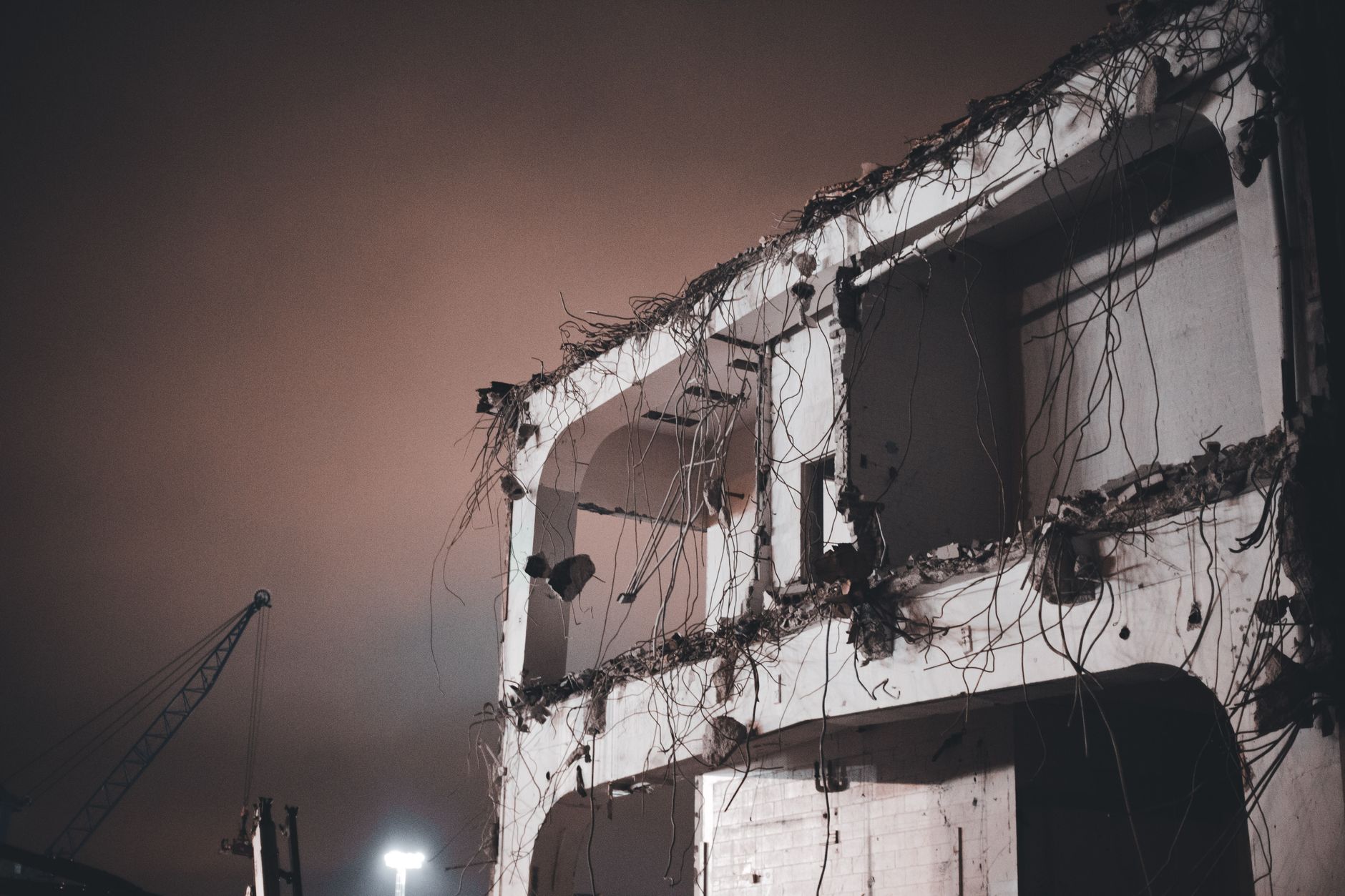 Beyond the Barrier: Innovative Strategies for Effective Dust Containment in Critical Environments