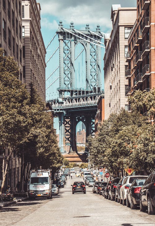 Road Towards Manhattan Bridge