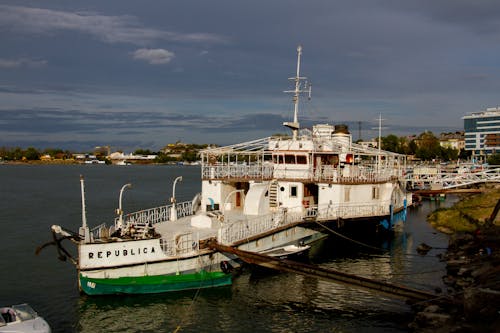 Fotobanka s bezplatnými fotkami na tému loď, mesta, mesto