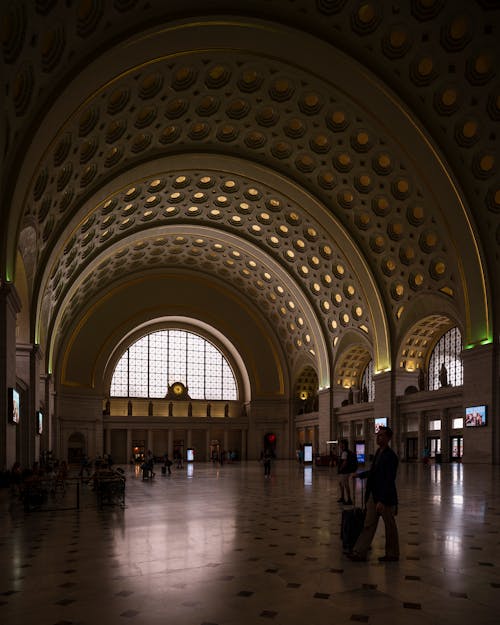 Travelers in the Great Hall of Washington Union Station