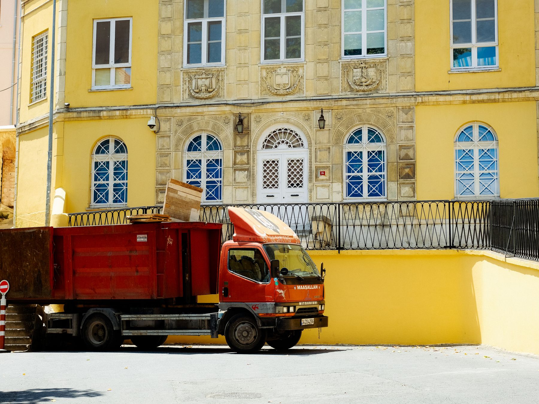 Madeley — man and van team loading a removal van