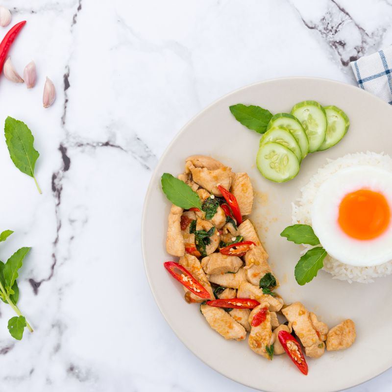 Instant Pot Ground Chicken Chili with Basil and Tomato