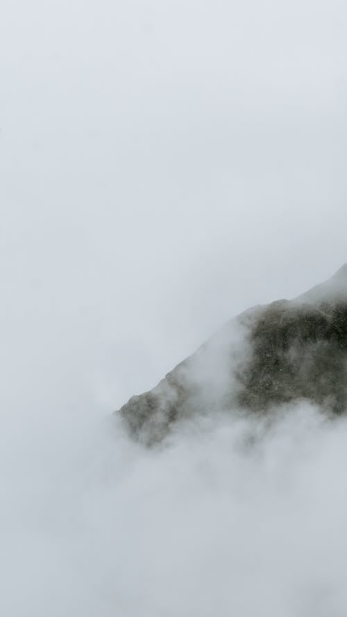 Kostnadsfri bild av bergstopp, dimma, dolomiterna