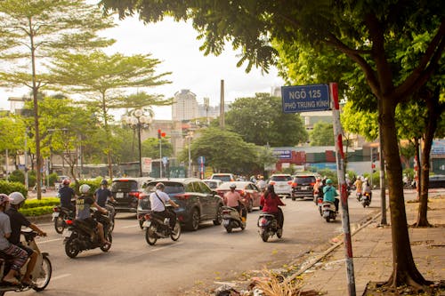 Foto d'estoc gratuïta de carrer molt transitat, cotxes, Hanoi