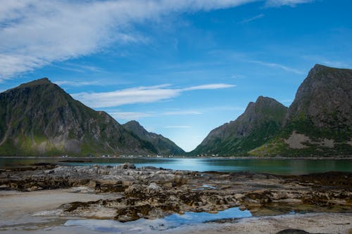 Gratis lagerfoto af bjerge, blå himmel, flot udsigt