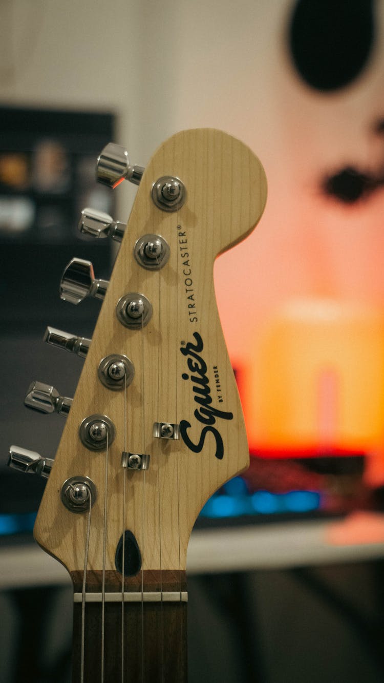 Guitar Headstock With Tuners