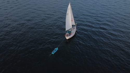 Foto d'estoc gratuïta de aeri, aigua, barques