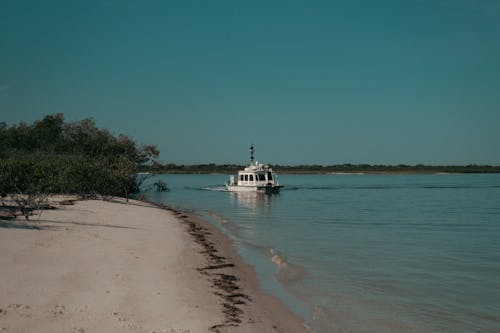 Základová fotografie zdarma na téma cestování po moři, člun, krajina