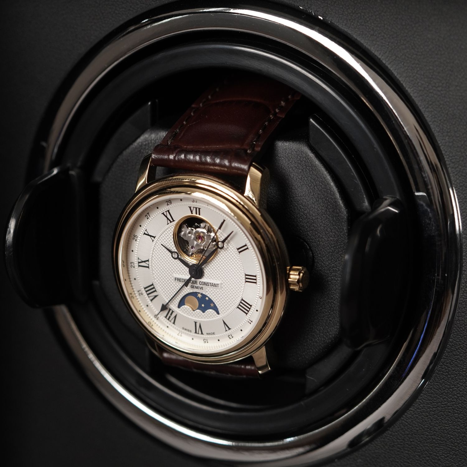 Close-up of a Wrist Watch with Leather Strap · Free Stock Photo