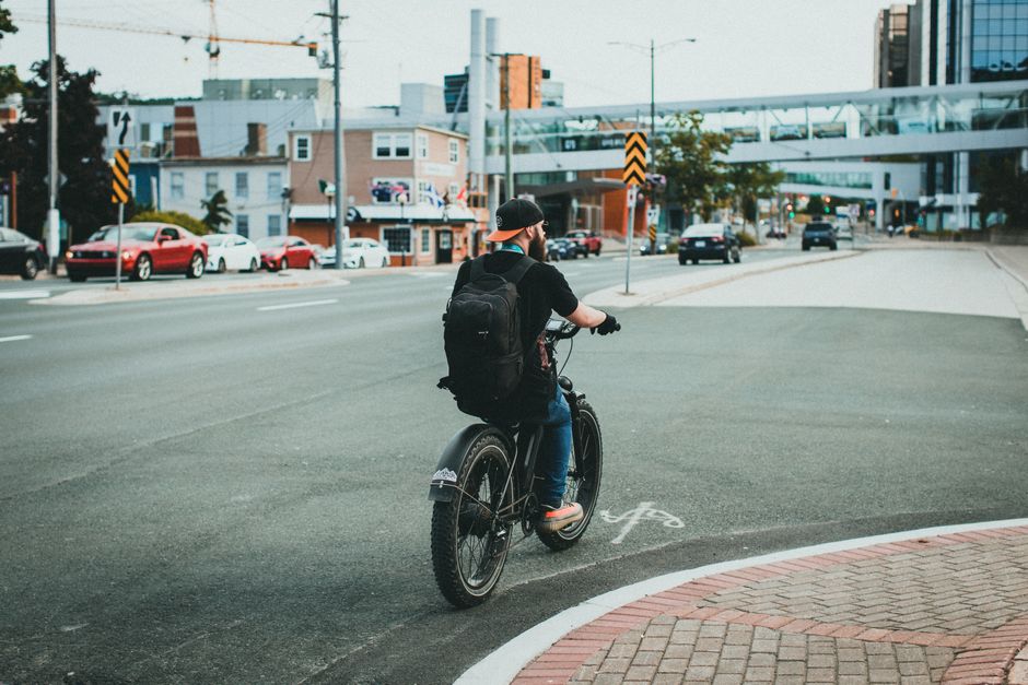 The Toronto Commuter’s Secret Weapon: A Durable, Lightweight Travel Backpack That Finally Makes Sense