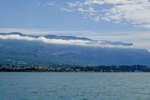 Fotobanka s bezplatnými fotkami na tému biele-oblaky, exteriéry, hora