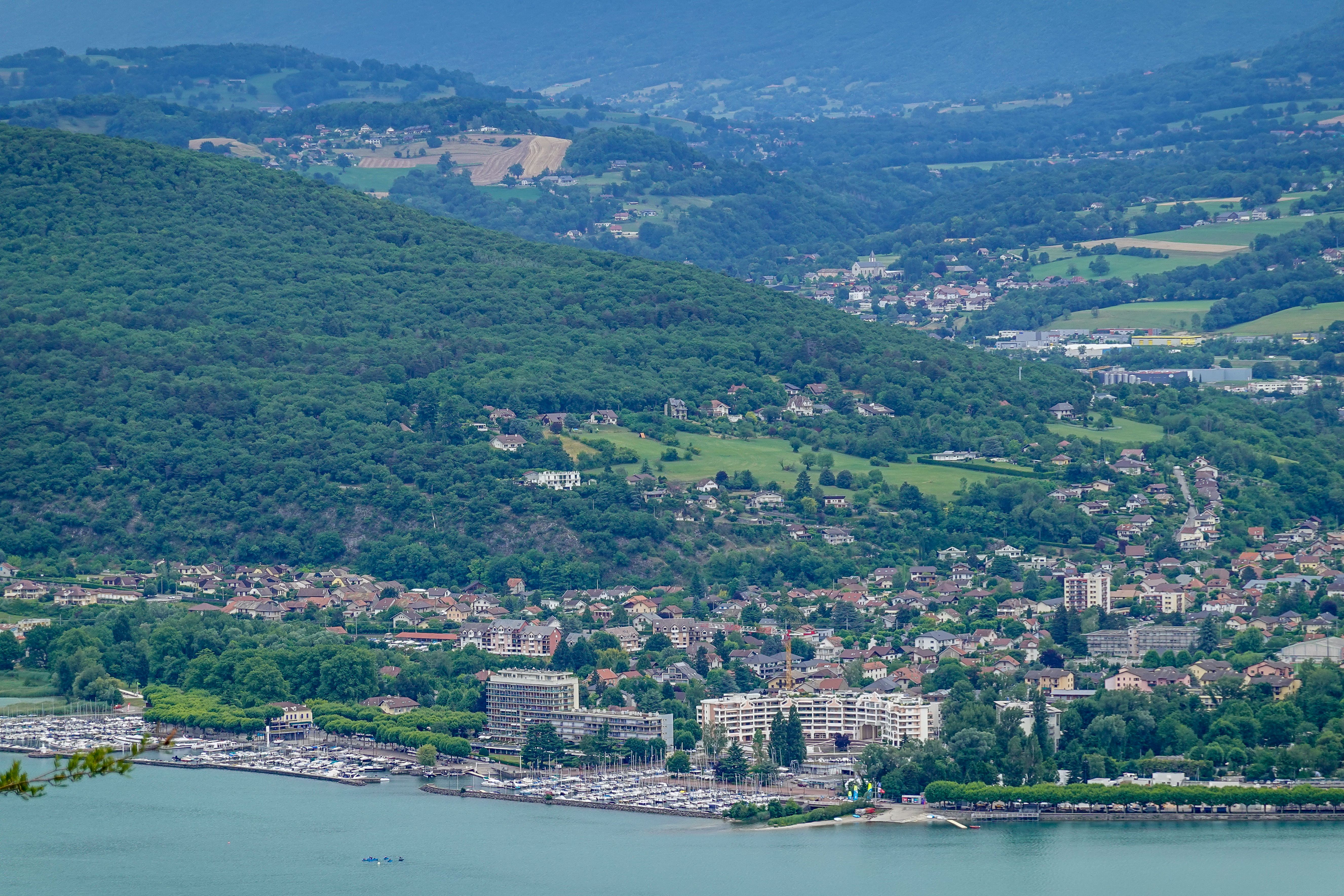 Sea-Level Rise and the Role of Geneva — Photo by Magda Ehlers on Pexels