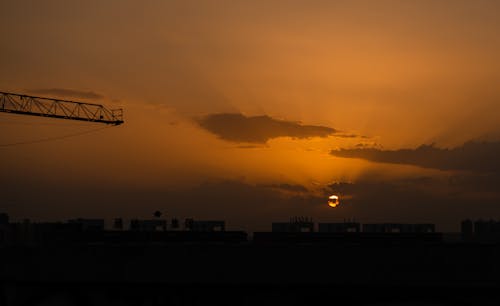 Foto stok gratis bayangan hitam, kota, langit