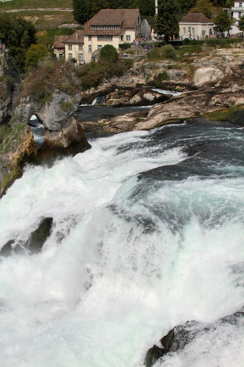 Δωρεάν στοκ φωτογραφιών με γρήγορα αναβοσβήνει, κατακόρυφη λήψη, καταρράκτες