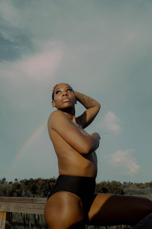 Δωρεάν στοκ φωτογραφιών με αφροαμερικάνα γυναίκα, γυμνός από τη μέση, γυναίκα