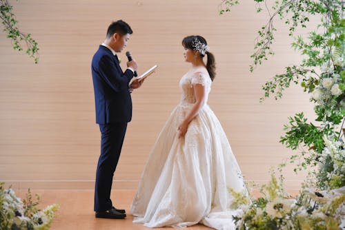 Kostenloses Stock Foto zu braut und bräutigam, formelle kleidung, geliebten