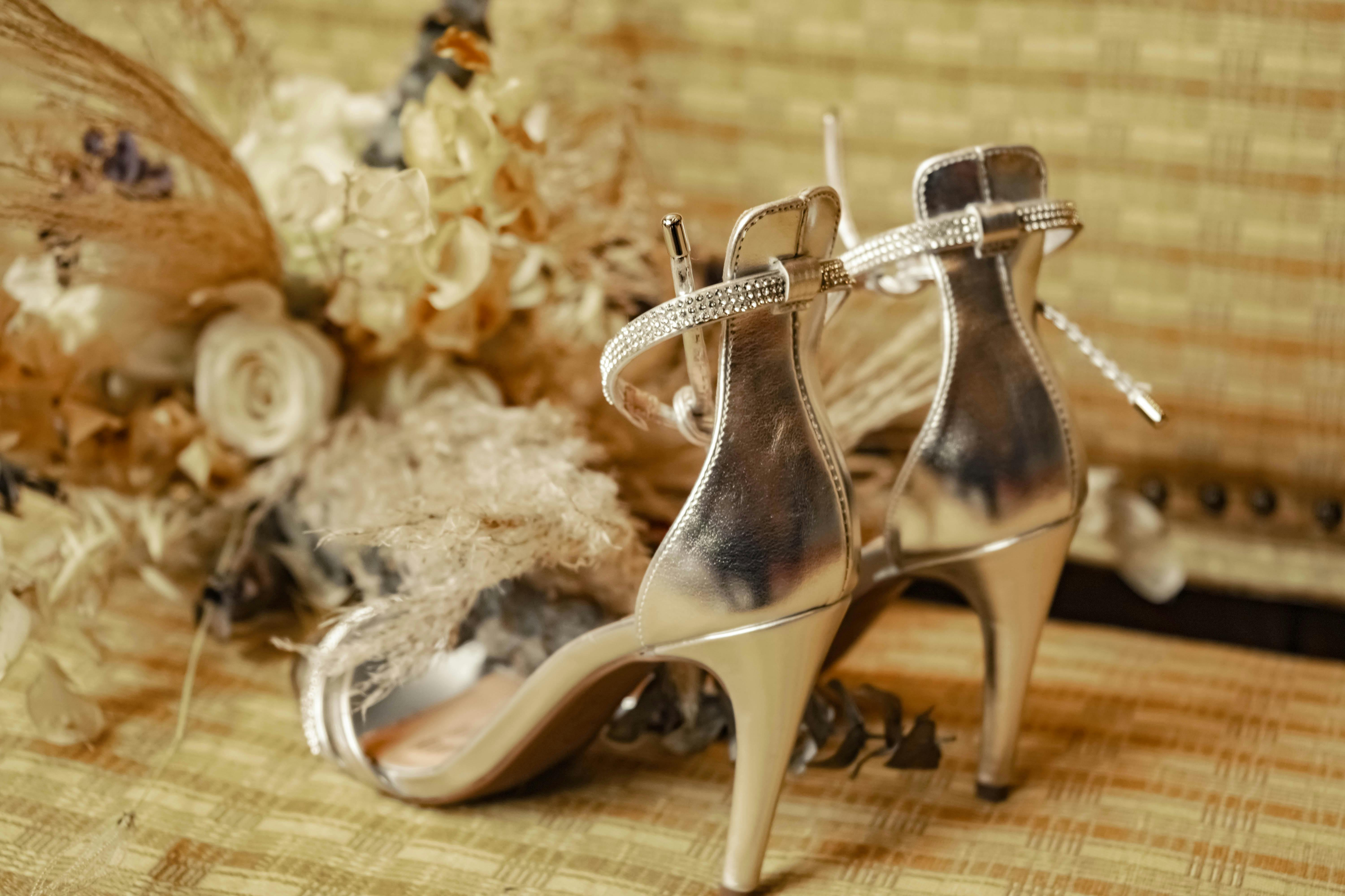 Gold high heel women's shoes price - Arad Branding