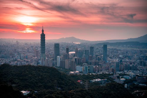 喜怒無常的天空, 城市, 天際線 的 免費圖庫相片