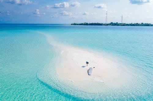 beyaz kum, deniz, drone çekimi içeren Ücretsiz stok fotoğraf