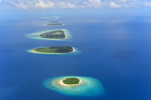 Angolhitheemu Island, Maldives 