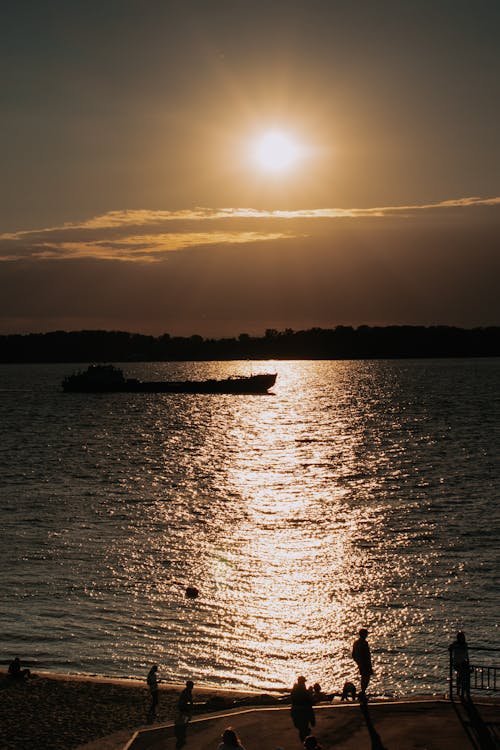Bezpłatne Darmowe zdjęcie z galerii z łódź, pionowy strzał, słońce Zdjęcie z galerii