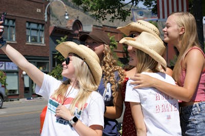 Infamous Influence's Nurse Hailey Dies After Aborted Birth Attempt, Leaving Family in Mourning Amid Accusations of Child Abuse