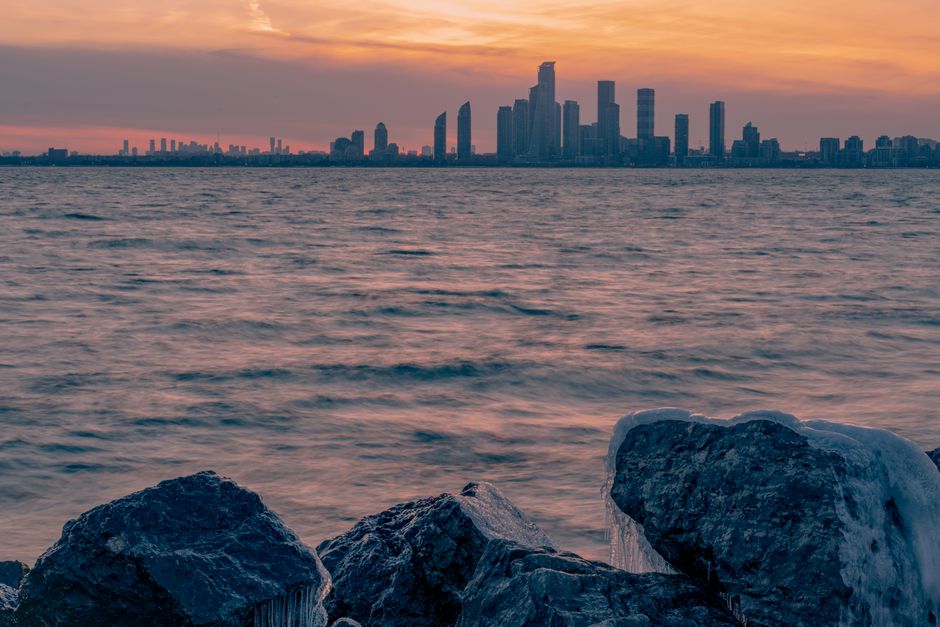 Infographic showing how Lake Ontario humidity causes ductless system issues like mold, drain clogs, coil icing, and reduced Infographic showing how Lake Ontario humidity causes ductless system issues like mold, drain clogs, coil icing, and reduced