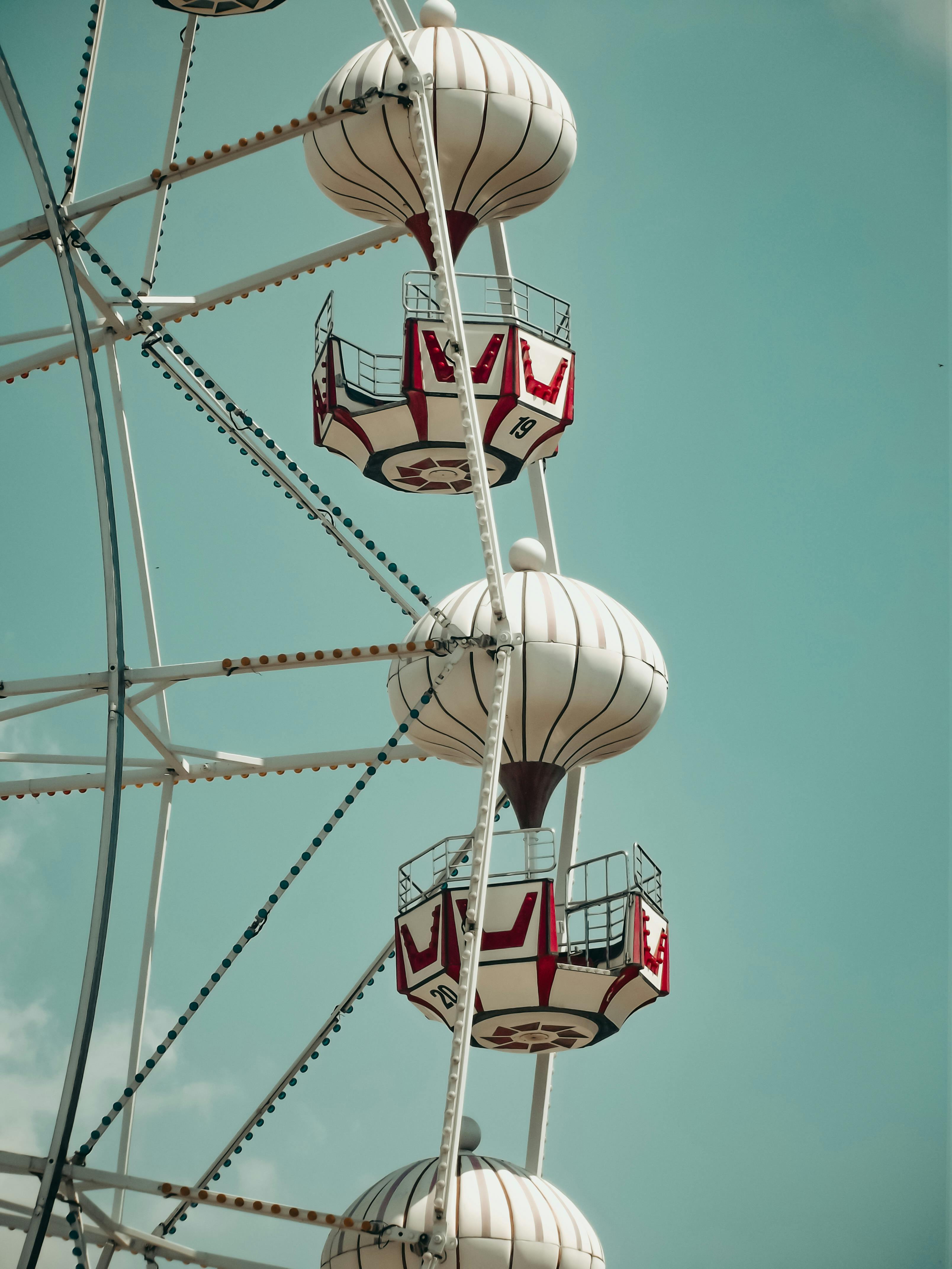 Signage of Big Top Amazing Mirror & Laser Maze · Free Stock Photo