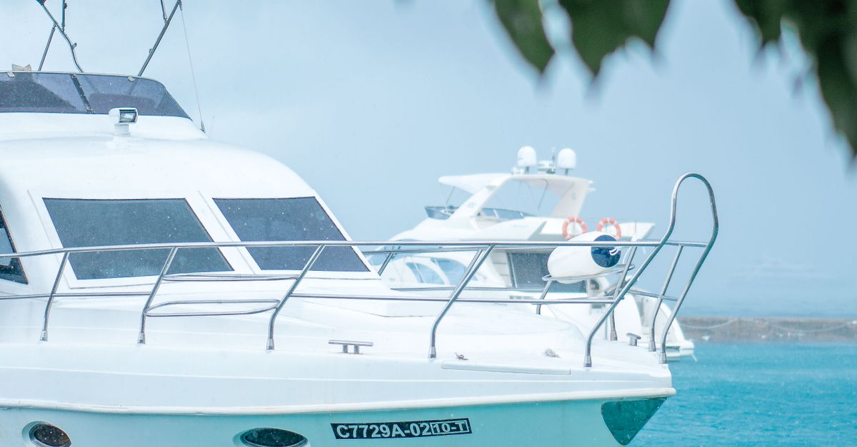 Yacht Party Bartending in Singapore: What to Look Out For