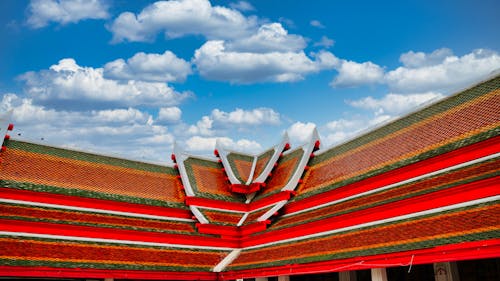 Бесплатное стоковое фото с Азиатская архитектура, голубое небо, красный