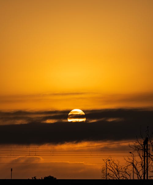 Gratis stockfoto met afgetekend, dramatische hemel, gouden lucht