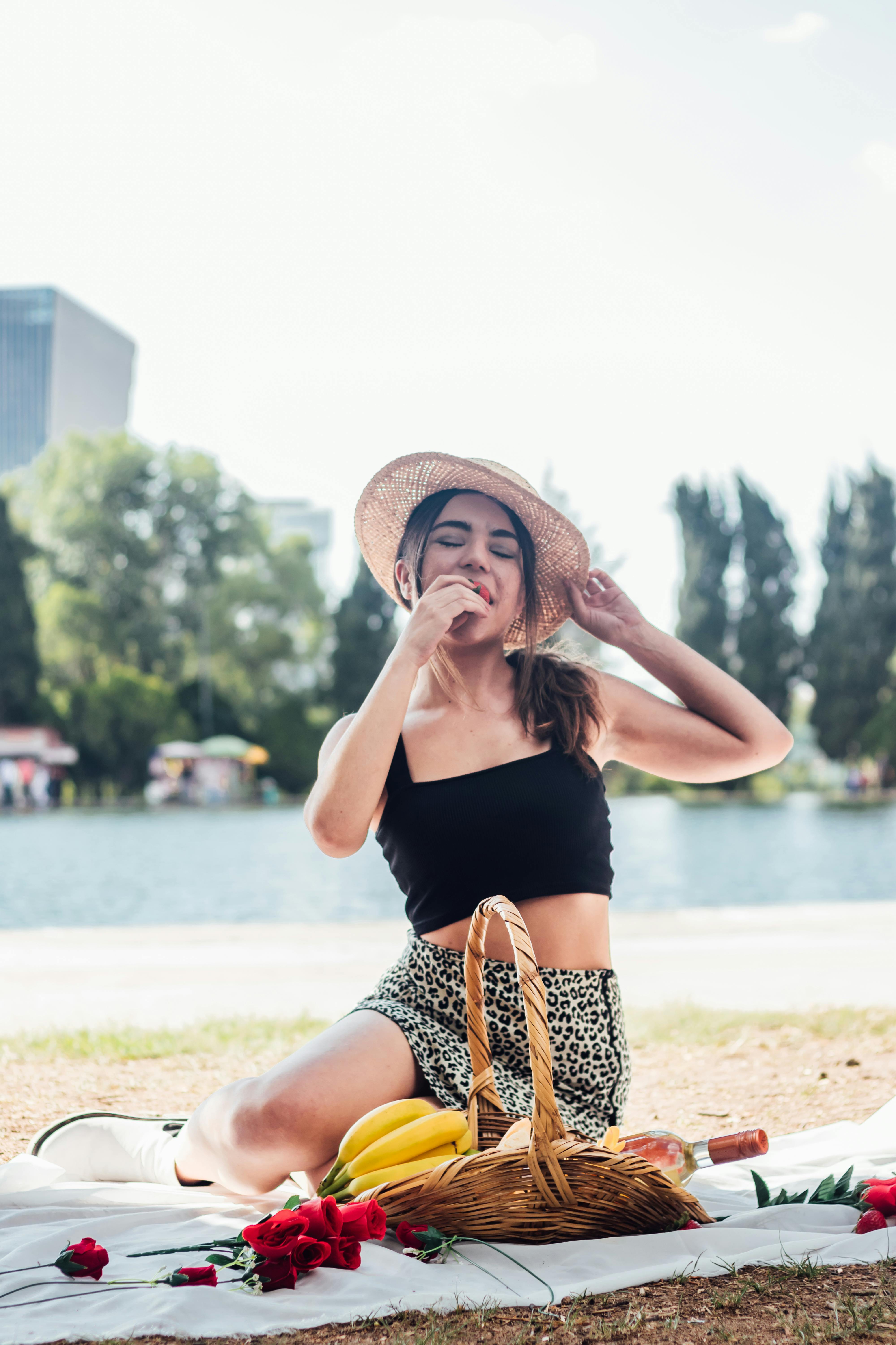 Can not eating enough carbs cause weight gain?