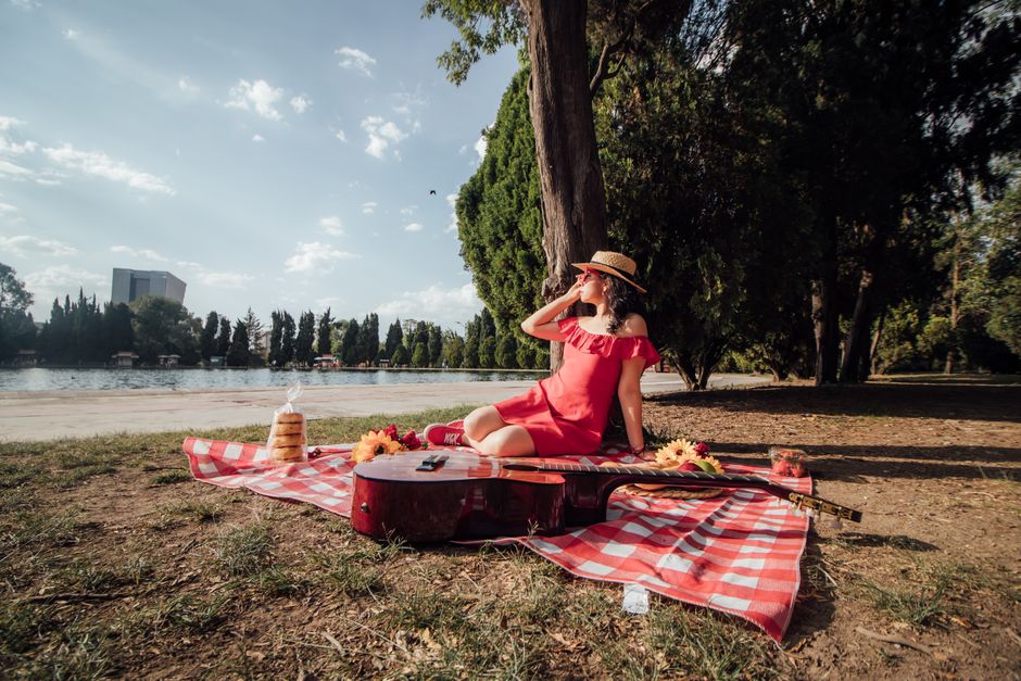 Picnic at Kraft Azalea Garden romantic things to do in orlando