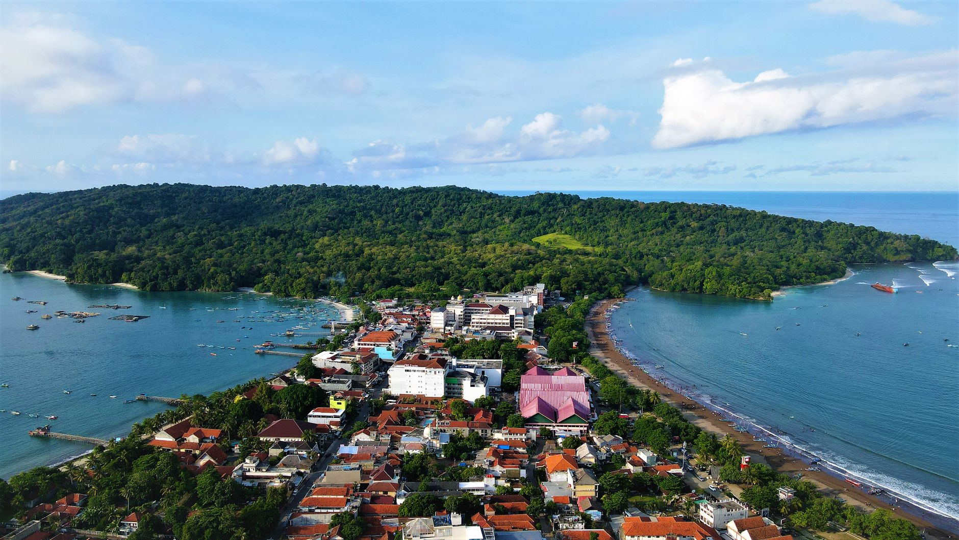 Pantai Pangandaran: Surga Tersembunyi Jawa Barat yang Wajib Dikunjungi