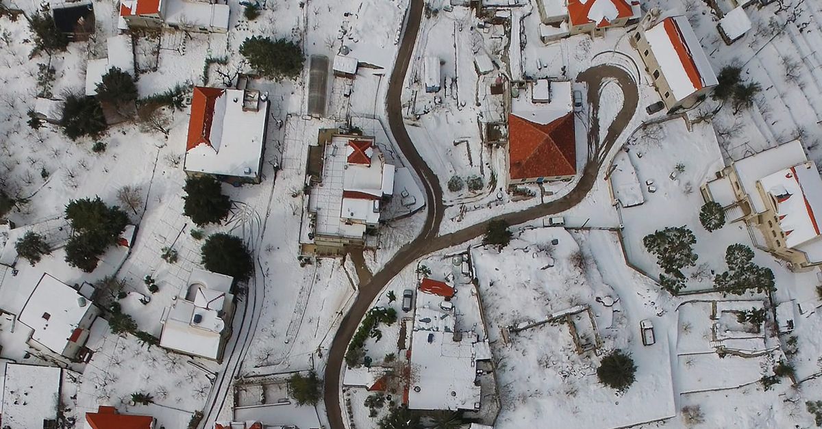 On Lebanon’s Southern Roads, a Fragile Ceasefire Starts to Look Real